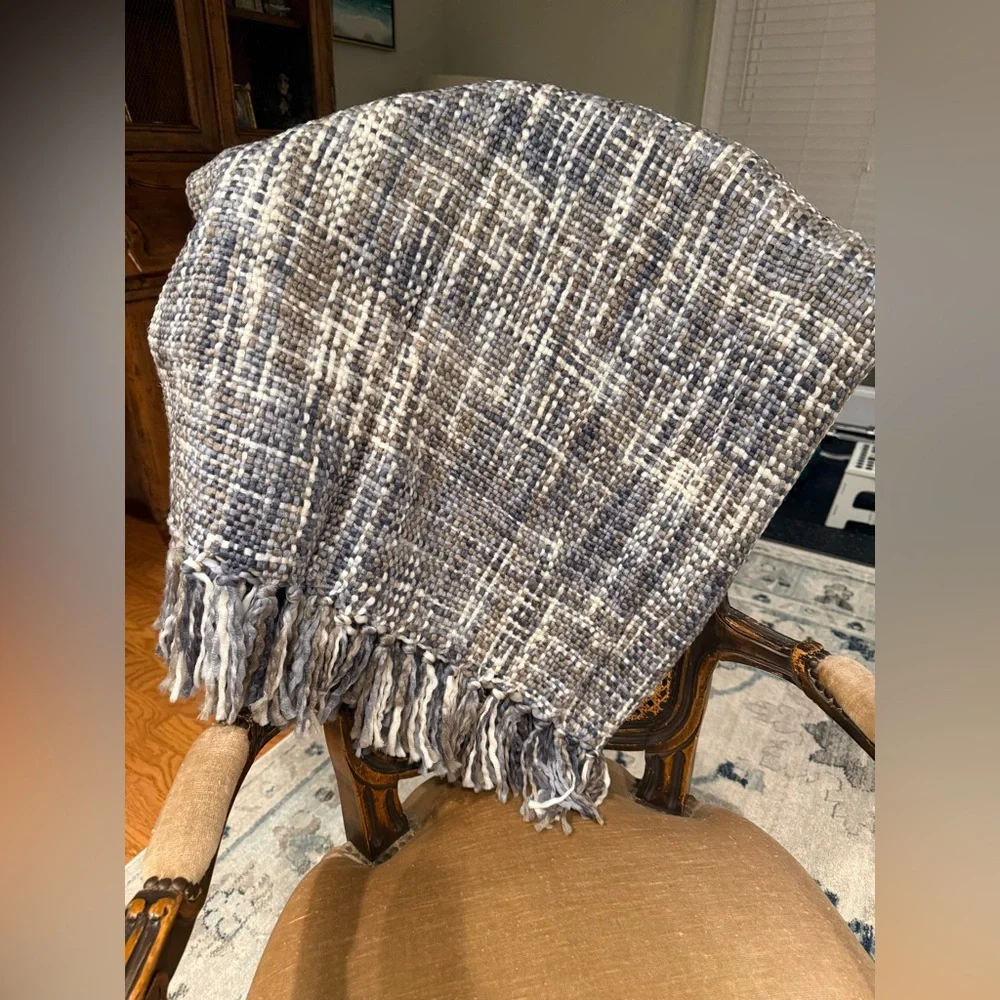NWT Gorgeous Marled Knit Cotton Throw Blanket